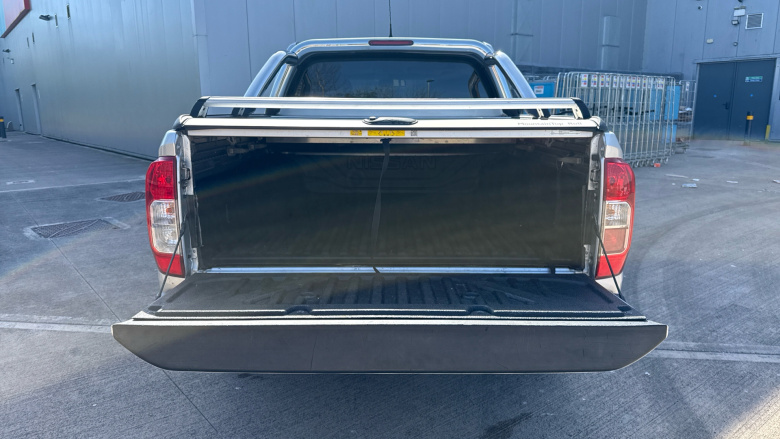 Nissan Navara Np300 Diesel Double Cab Pick Up N-Connecta 2.3dCi 190 4WD